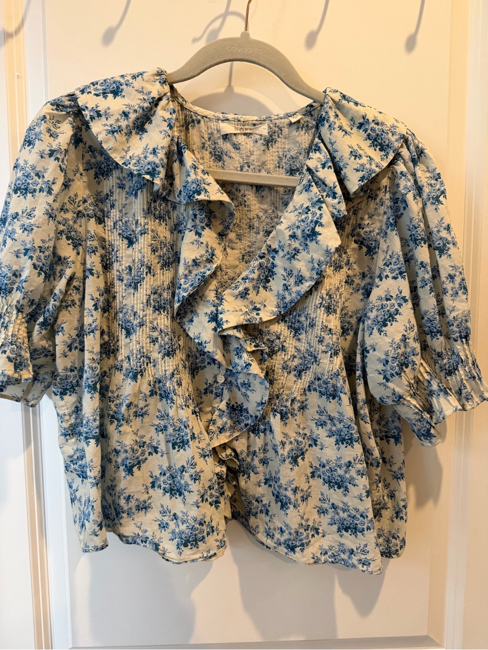 Doen Blue Floral Ruffle Front Blouse